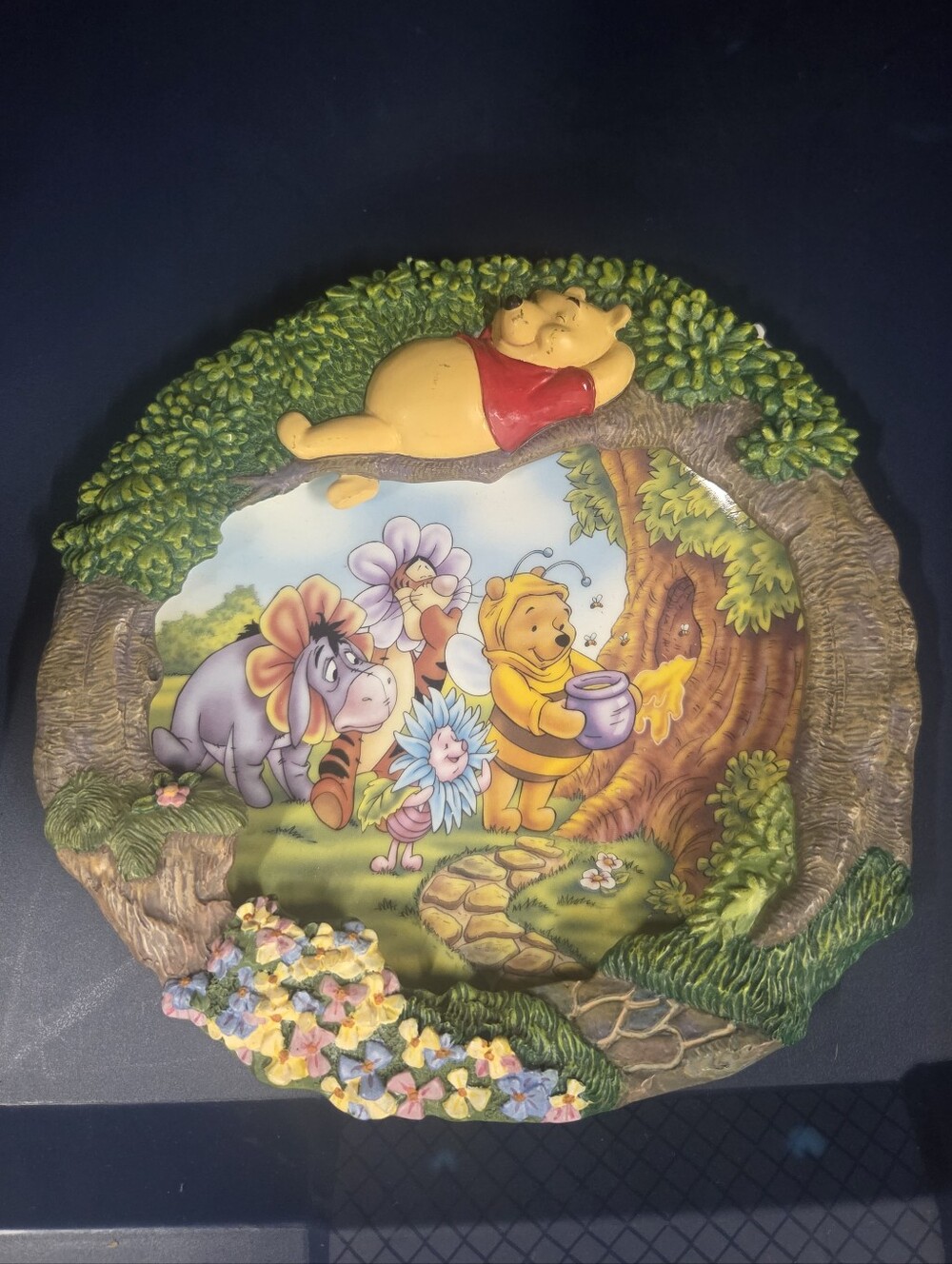 Sweet Dreams Pooh Plate - Cream & White